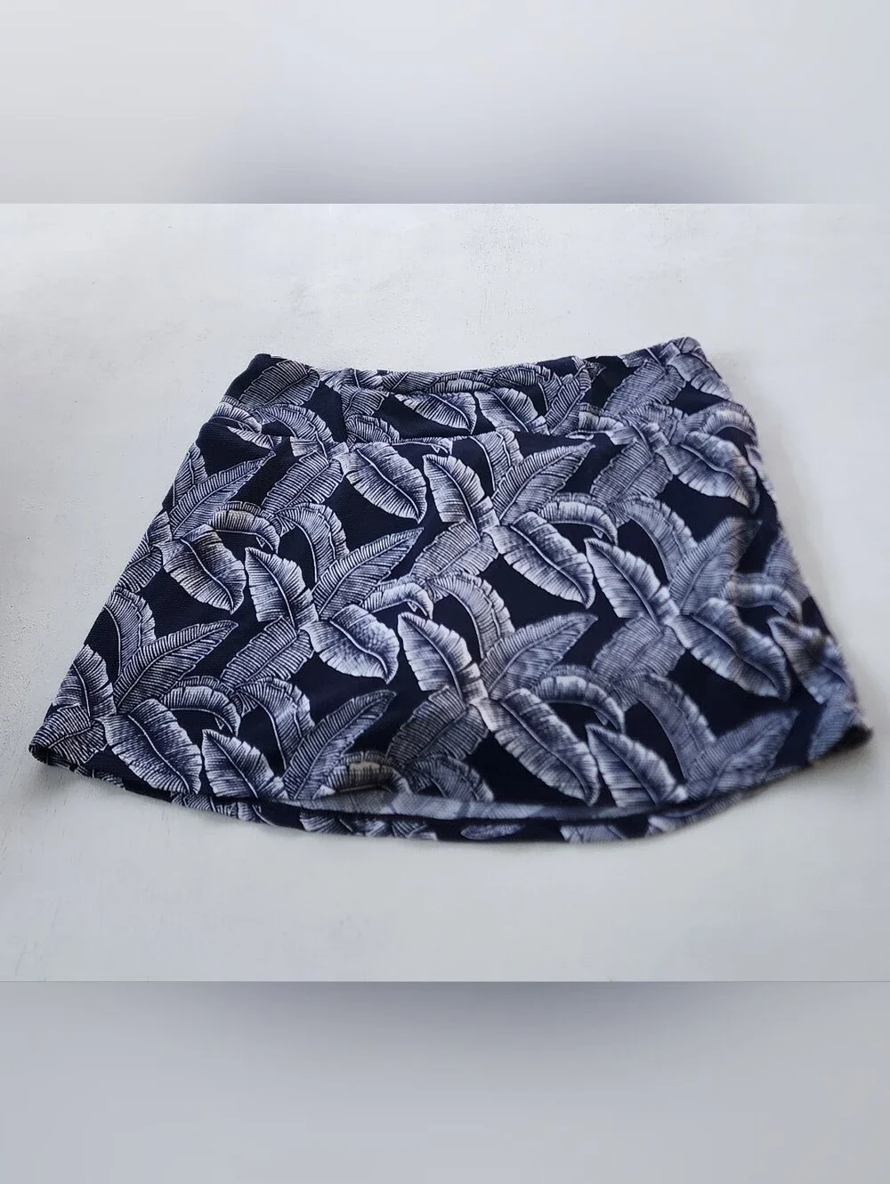 Tommy Bahama Navy and White Tropical Print Skirt